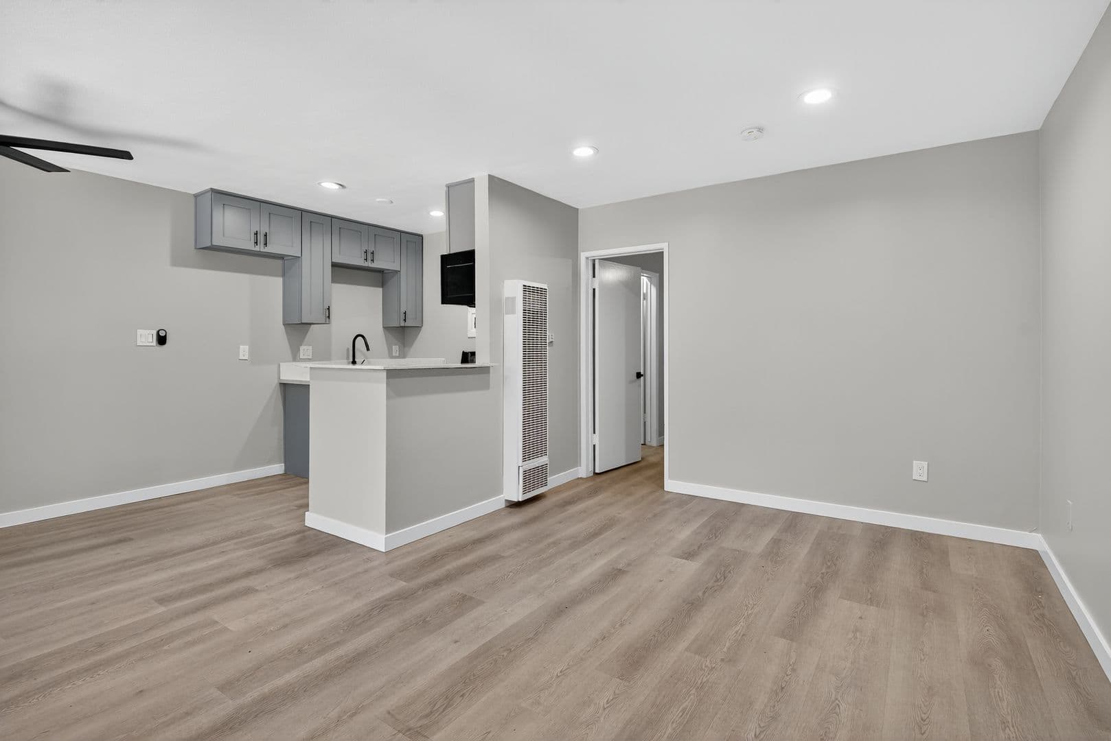 Fullerton Apartment: 2300 East Commonwealth Avenue