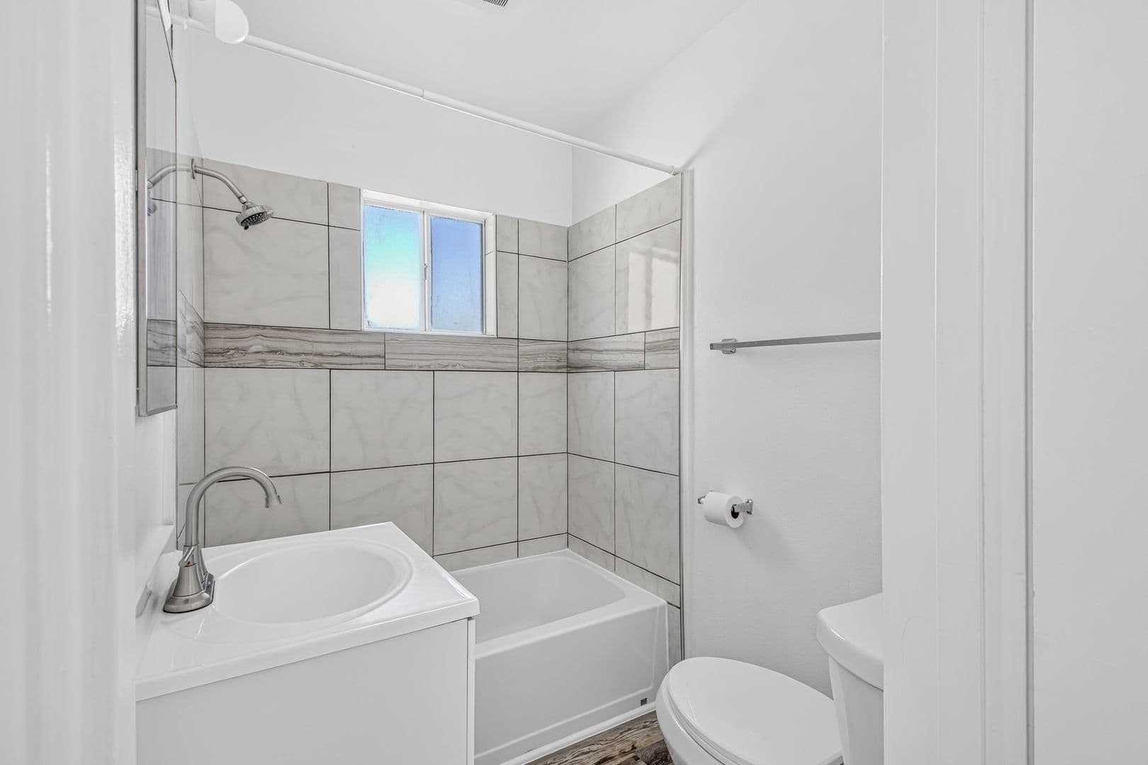 Escondido Apartment: 203 West 3rd Avenue
