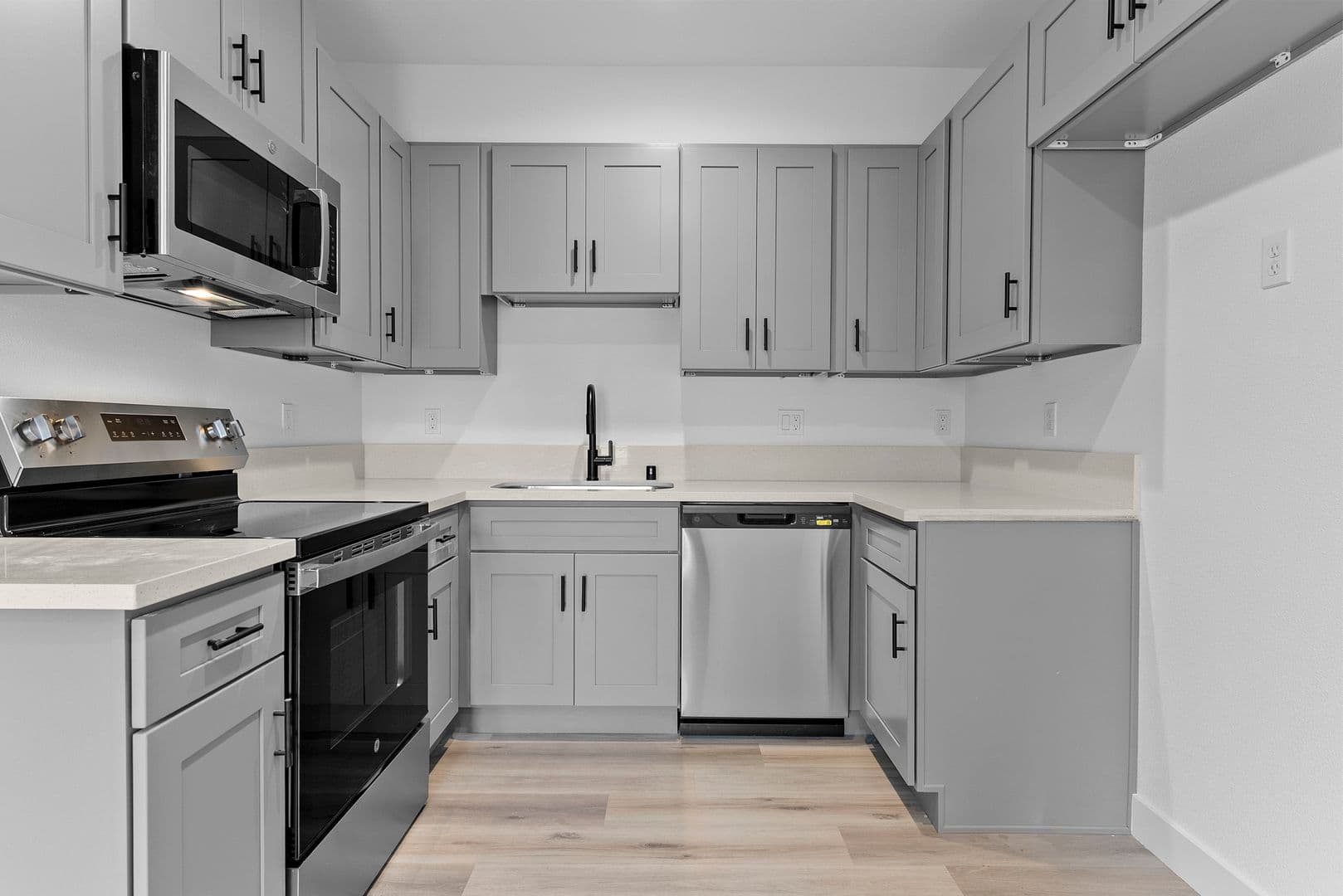 Anaheim Apartment: 9632 Ball Road