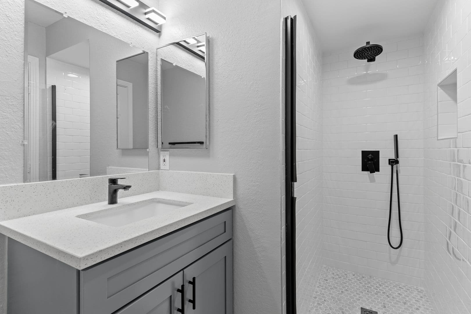Garden Grove Apartment: 8101 Larson Avenue