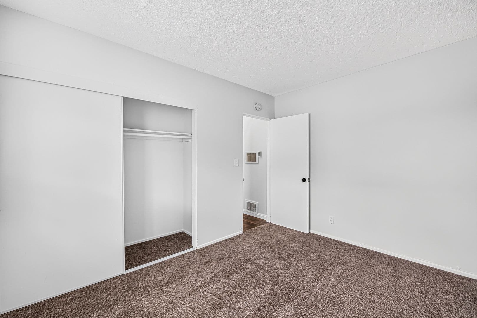 Anaheim Apartment: 147 S Magnolia Avenue