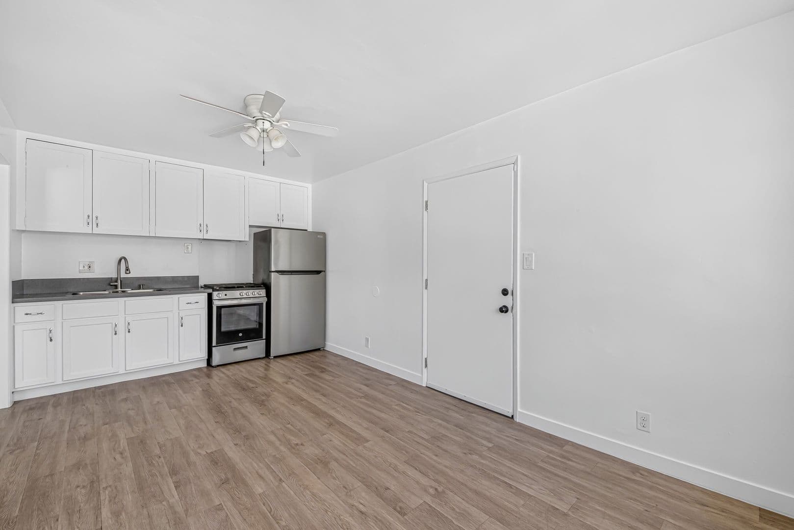 Escondido Apartment: 203 West 3rd Avenue