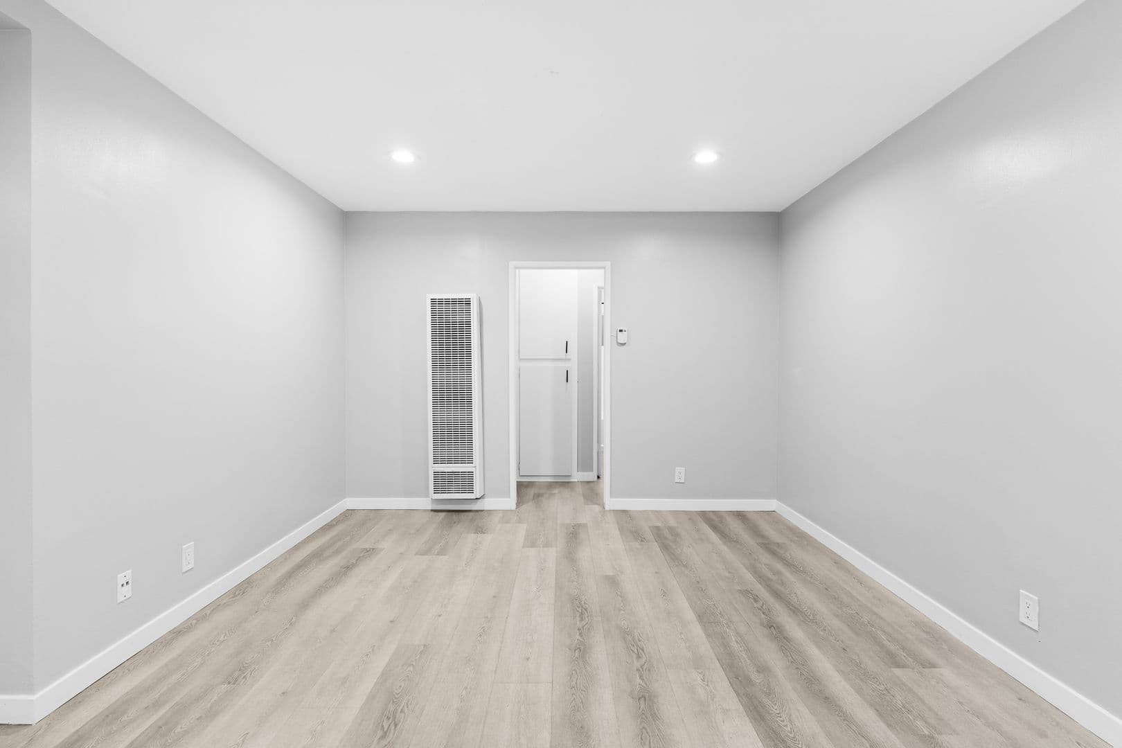 Anaheim Apartment: 9632 Ball Road
