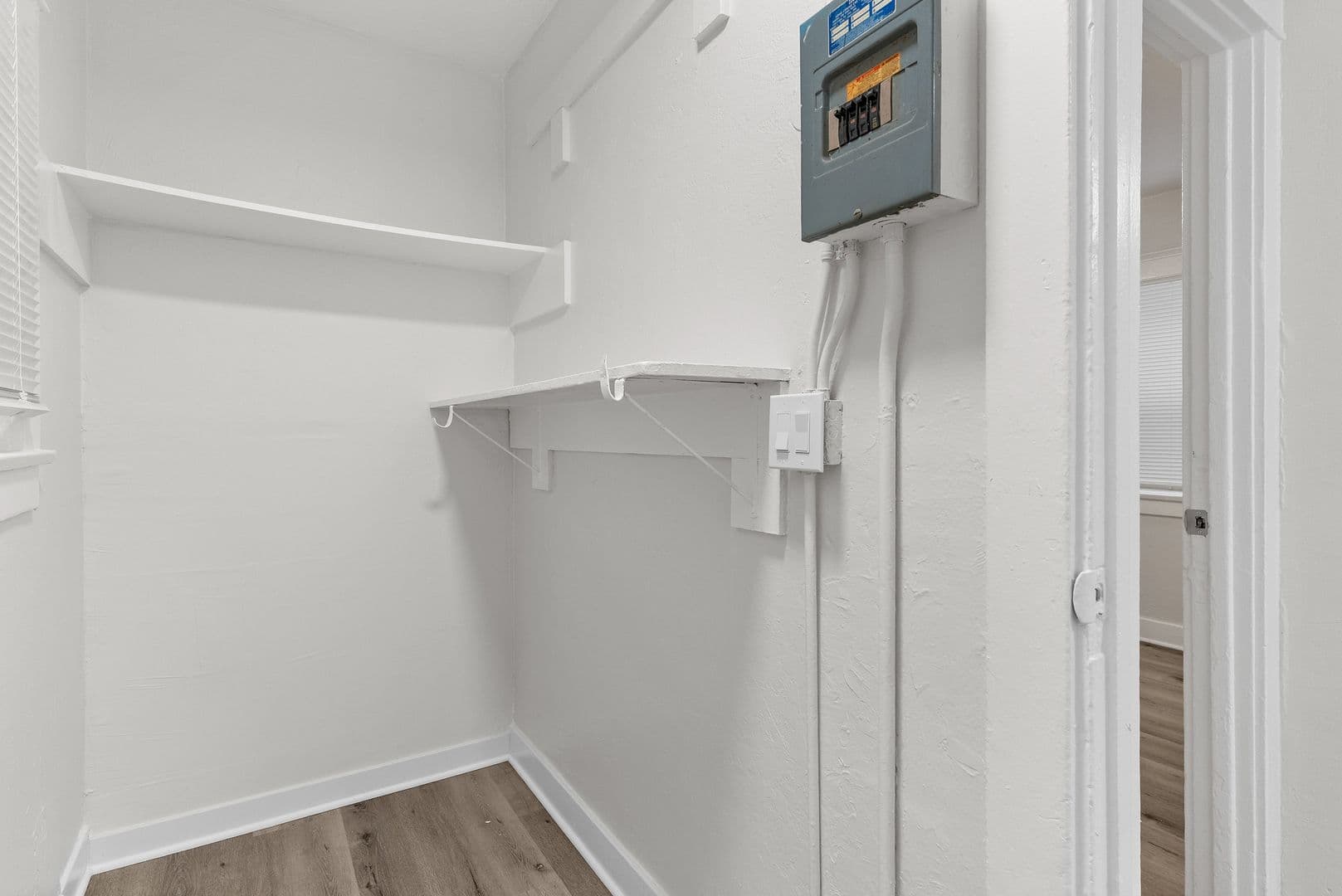 Long Beach Apartment: 736 Olive Avenue