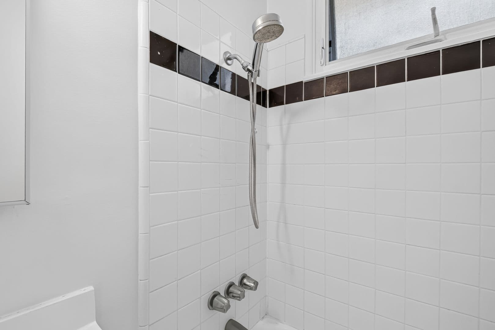 Redondo Beach Apartment: 1906 Voorhees Ave