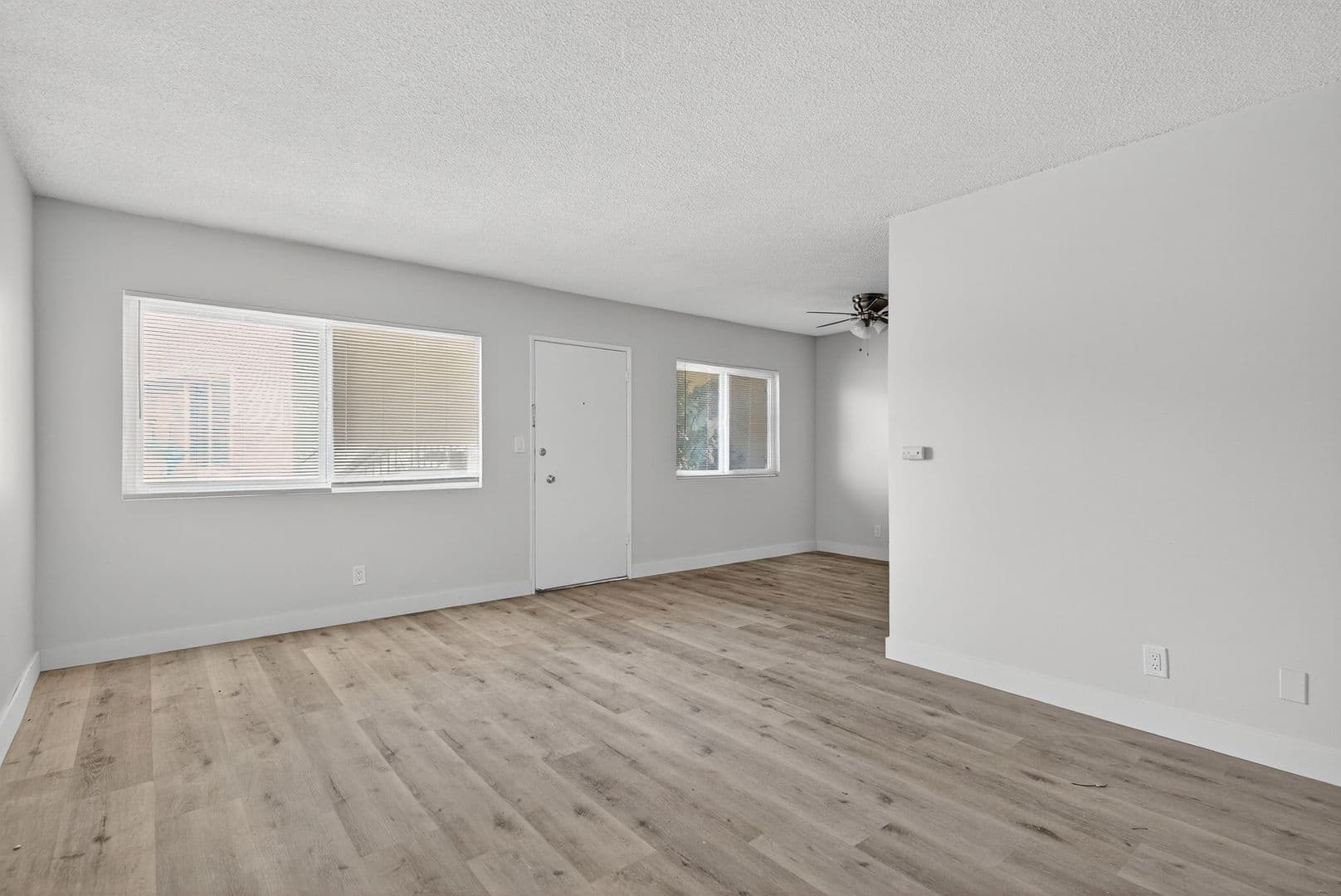 Long Beach Apartment: 125 E. Spring St