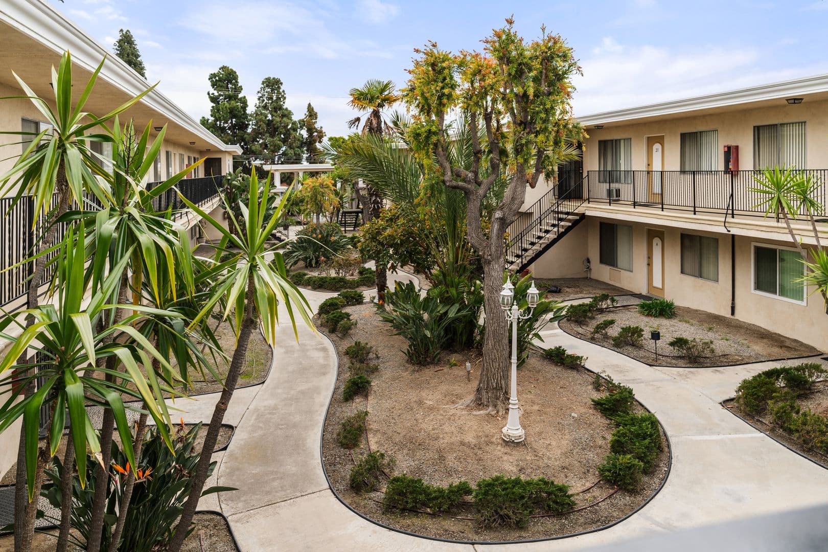 Garden Grove Apartment: 8331 Lampson Avenue