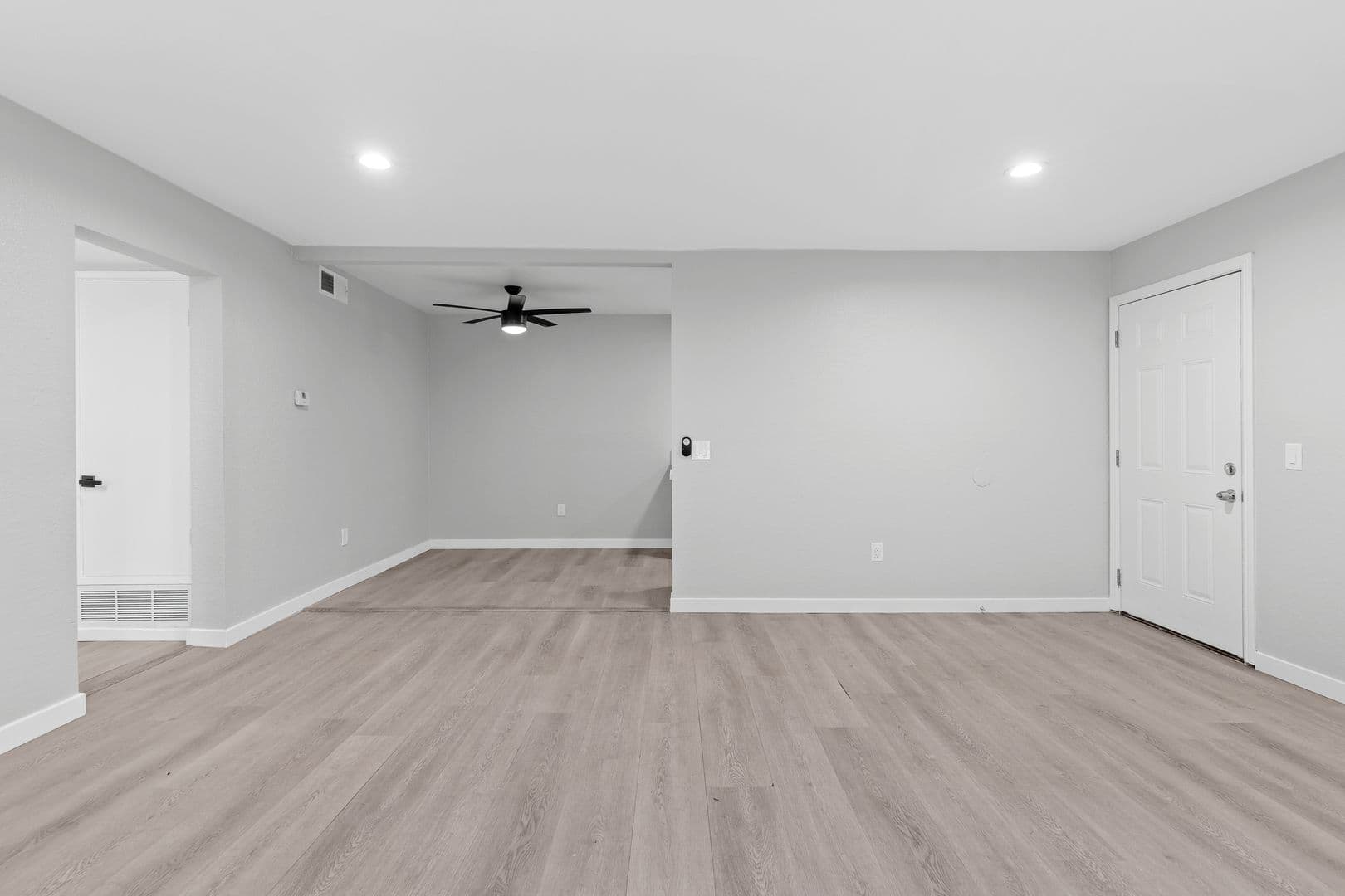 Garden Grove Apartment: 8101 Larson Avenue