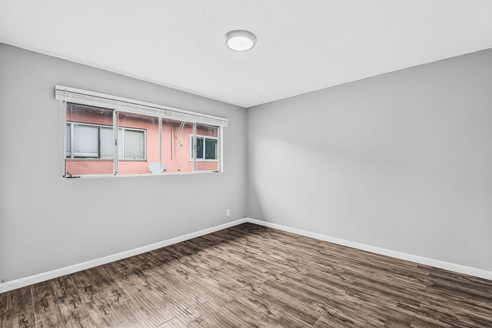 Inglewood Apartment: 10227 S. 10th Ave.
