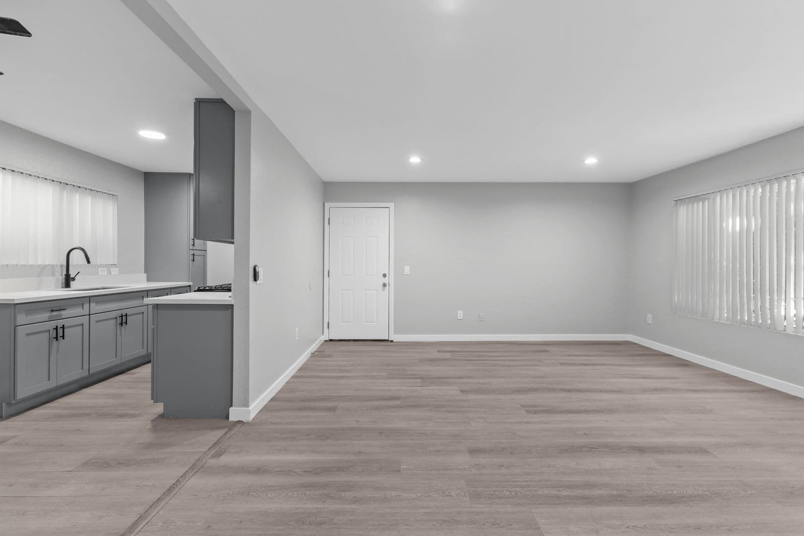 Garden Grove Apartment: 8101 Larson Avenue