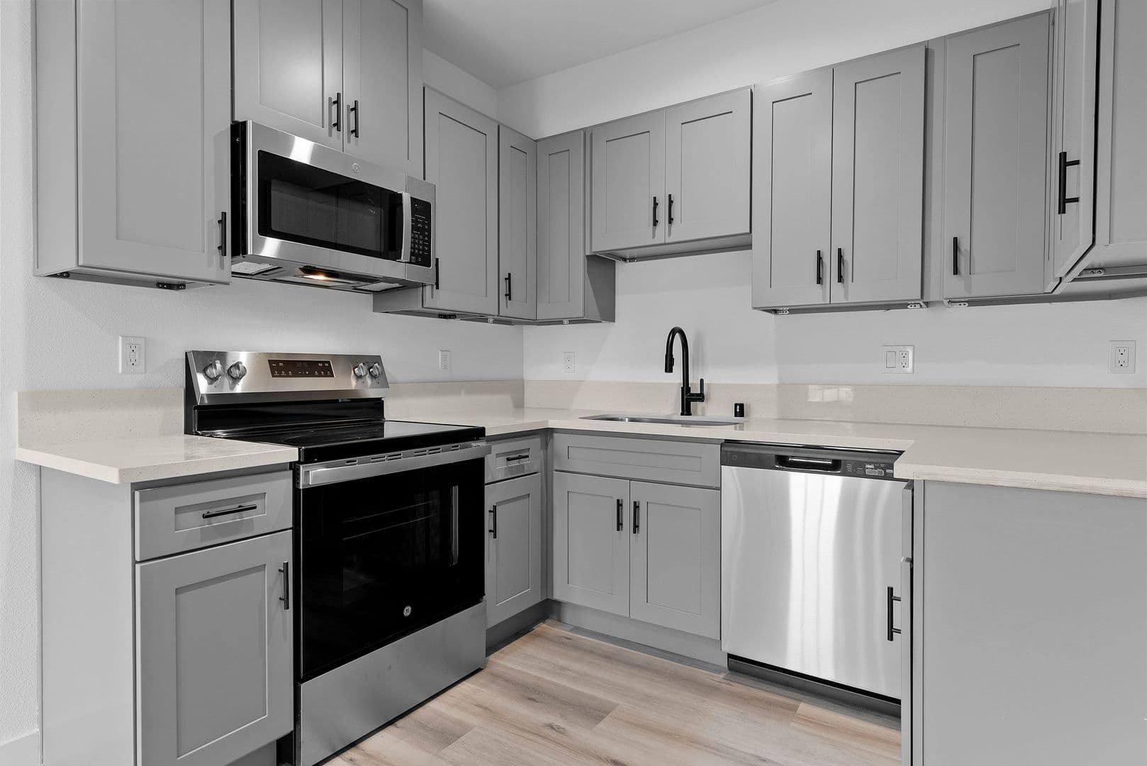 Anaheim Apartment: 9632 Ball Road
