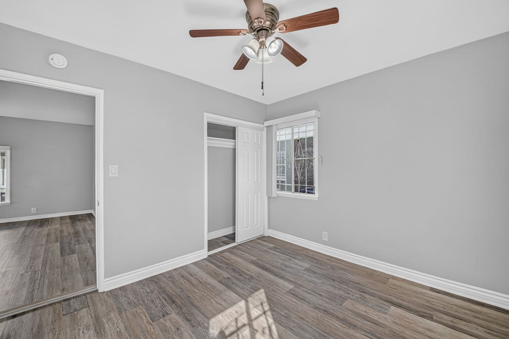 Long Beach Apartment: 2127-2131 Pacific Ave