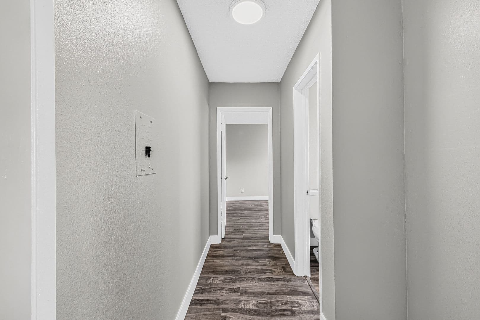 Long Beach Apartment: 1106 Pacific Ave
