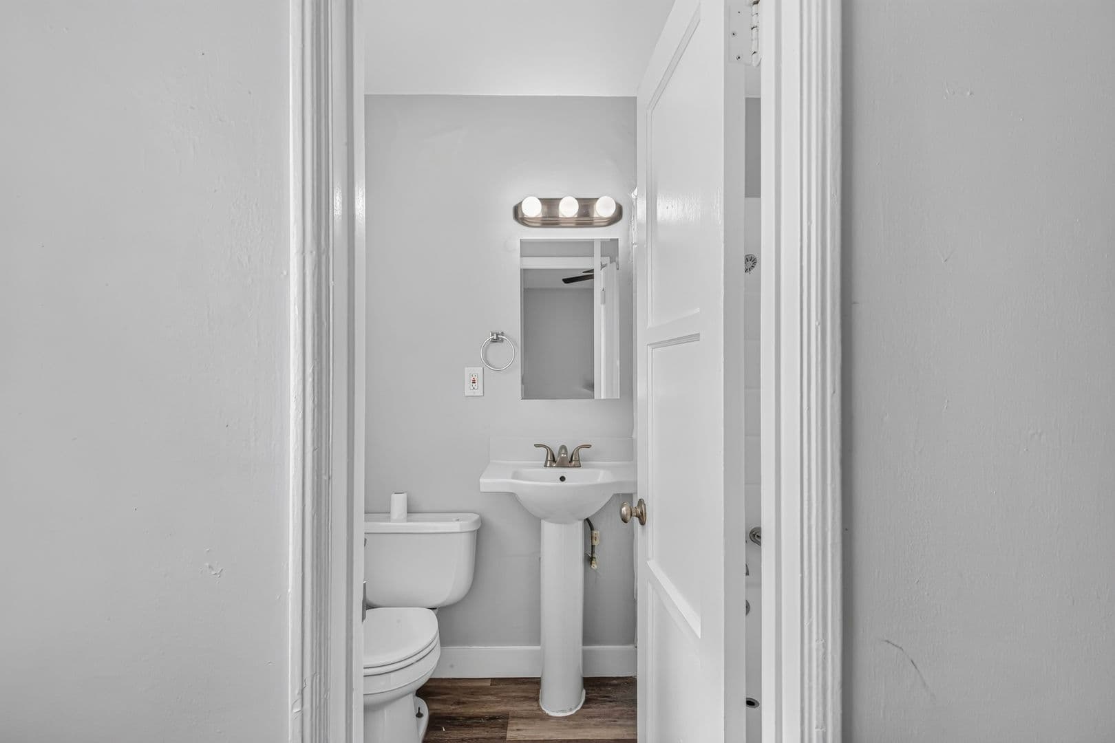 Long Beach Apartment: 2127-2131 Pacific Ave