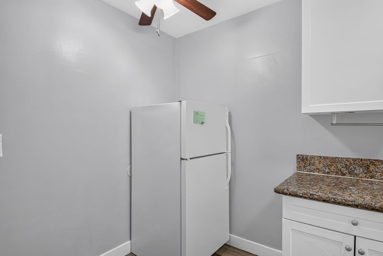 Long Beach Apartment: 2127-2131 Pacific Ave