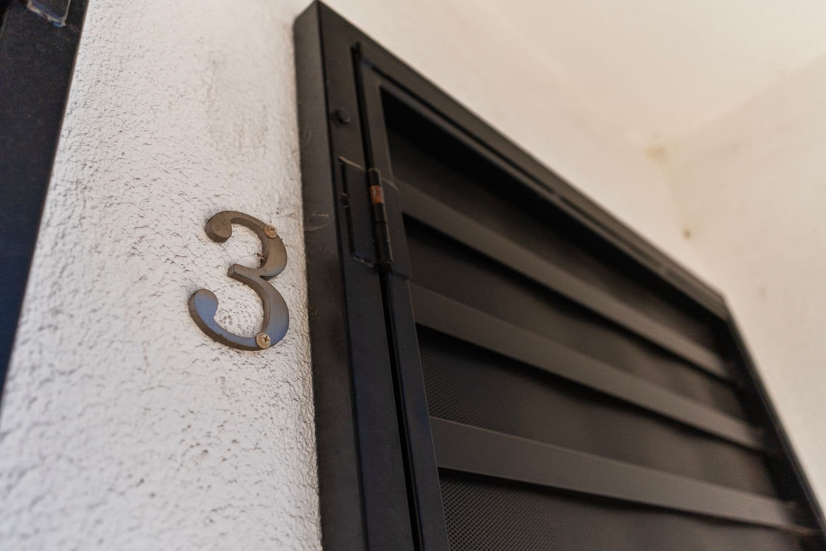 Long Beach Apartment: 1620 E Appleton Street
