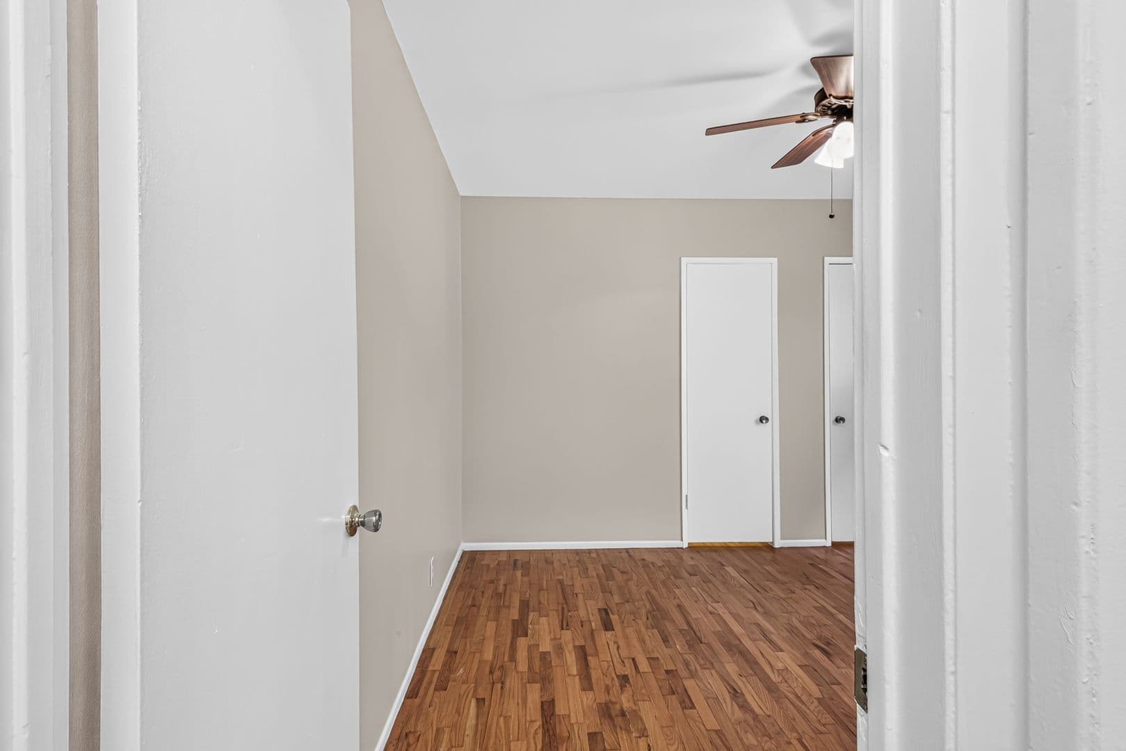 Los Angeles Apartment: 3888 Potomac Ave.