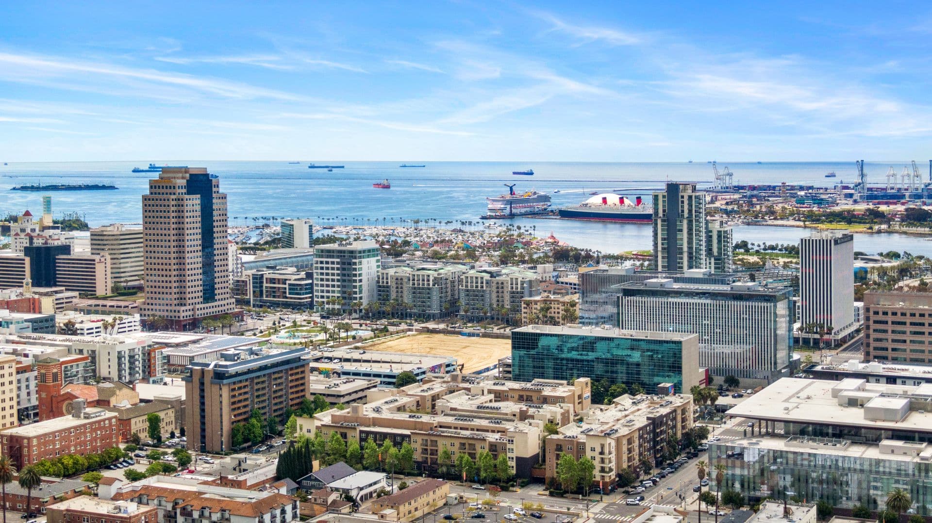 Long Beach Apartment: 608 W 6th Street