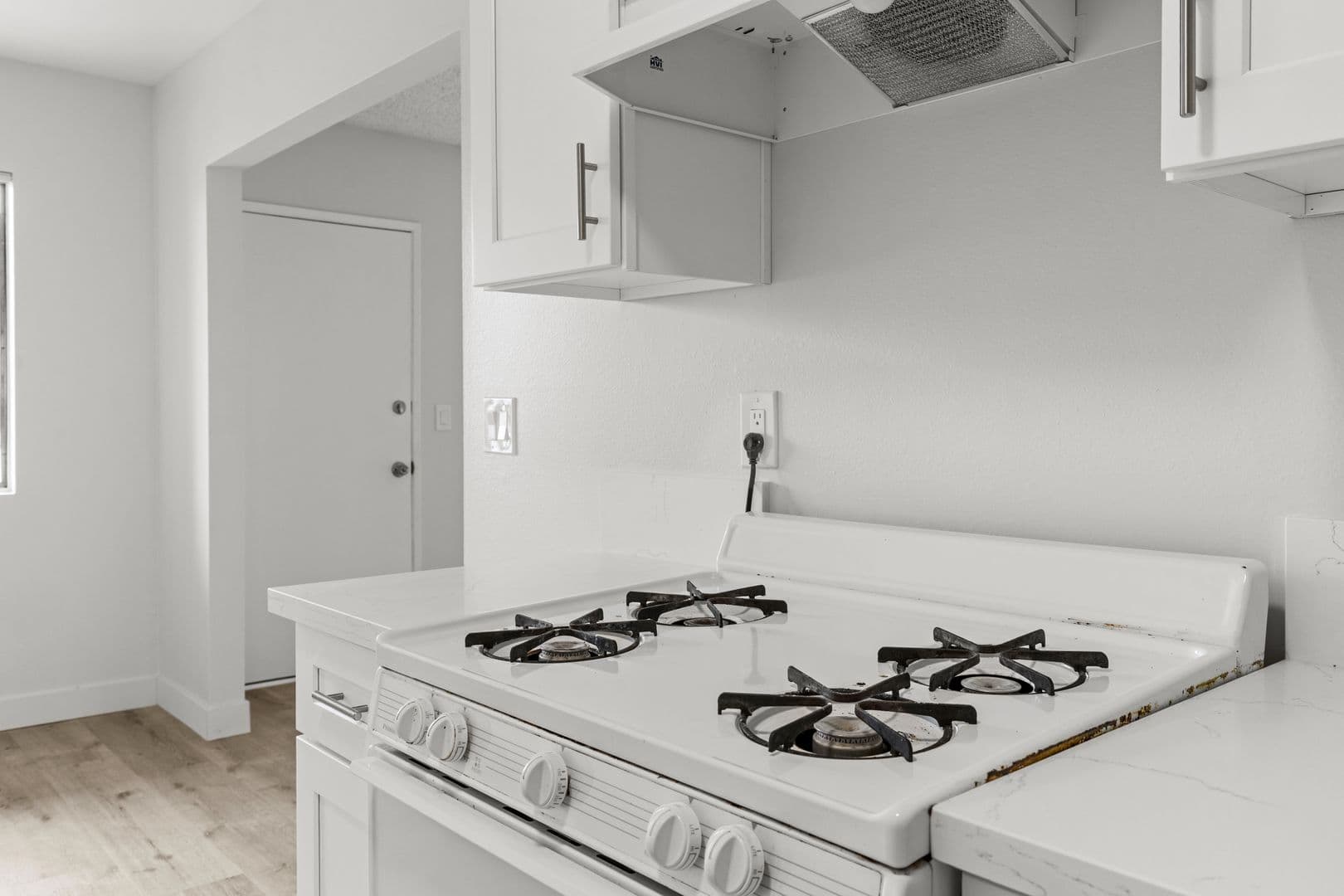 Garden Grove Apartment: 8331 Lampson Avenue
