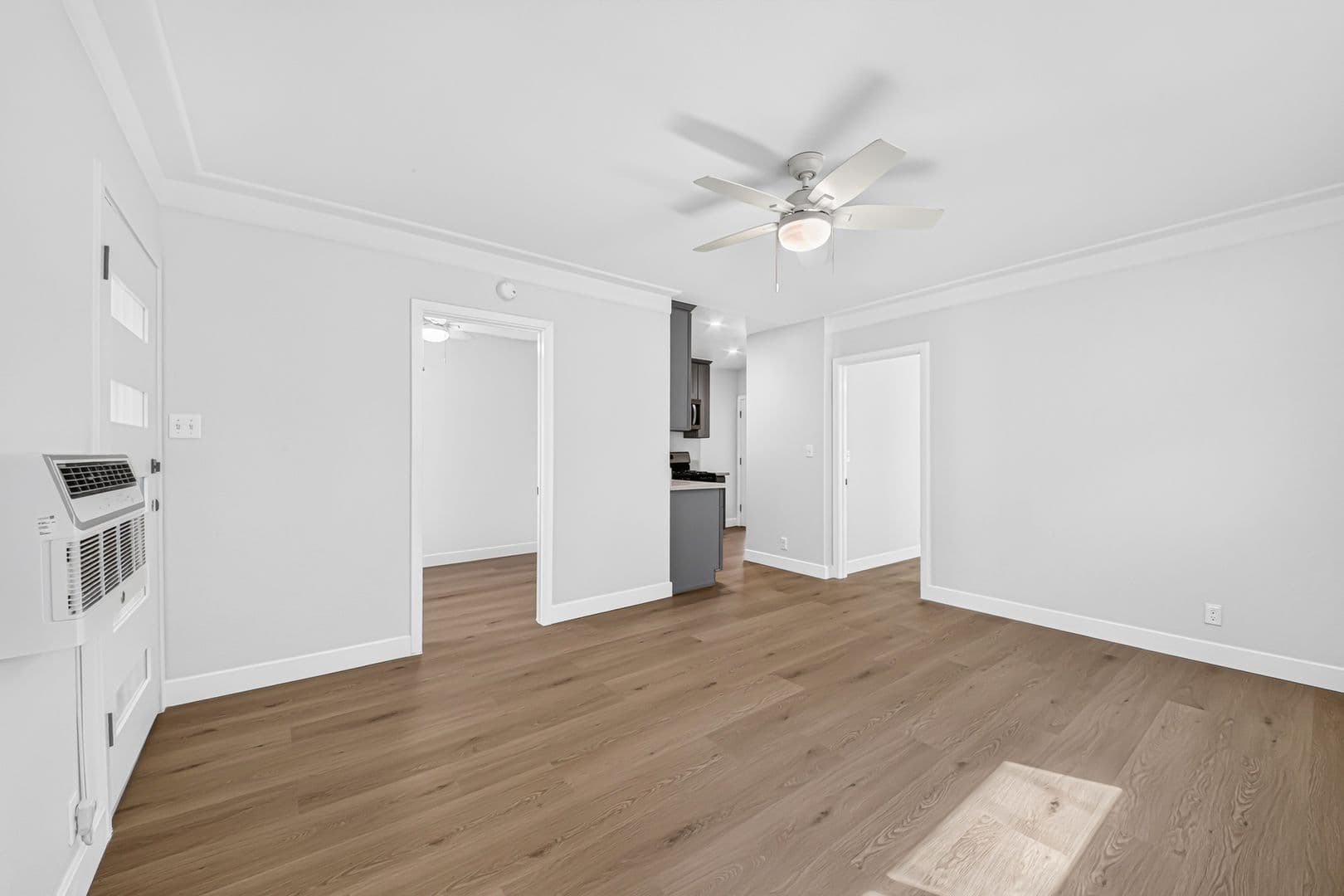 Long Beach Apartment: 526 Lime Avenue