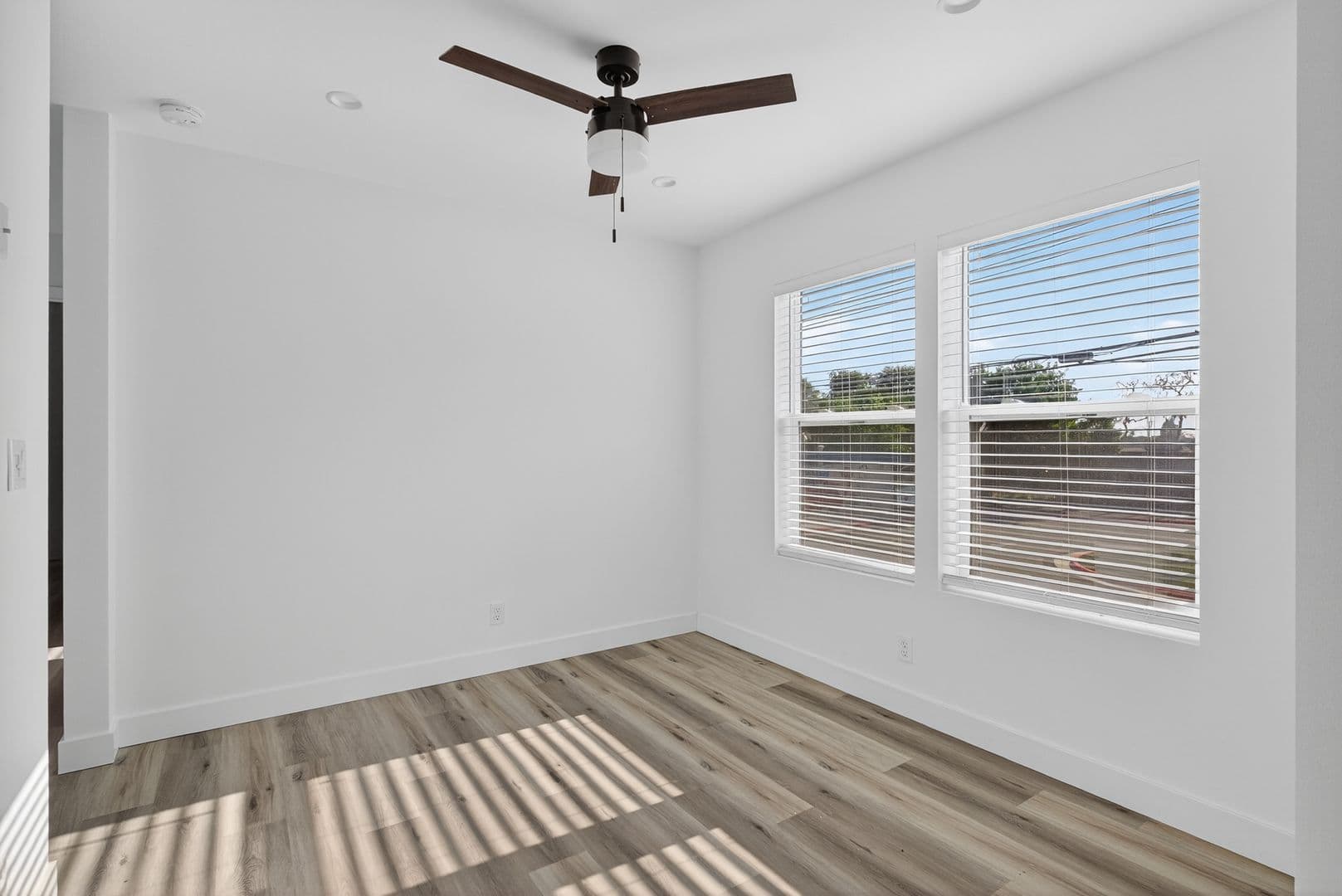 Fullerton Apartment: 113-201 South Lillie Avenue