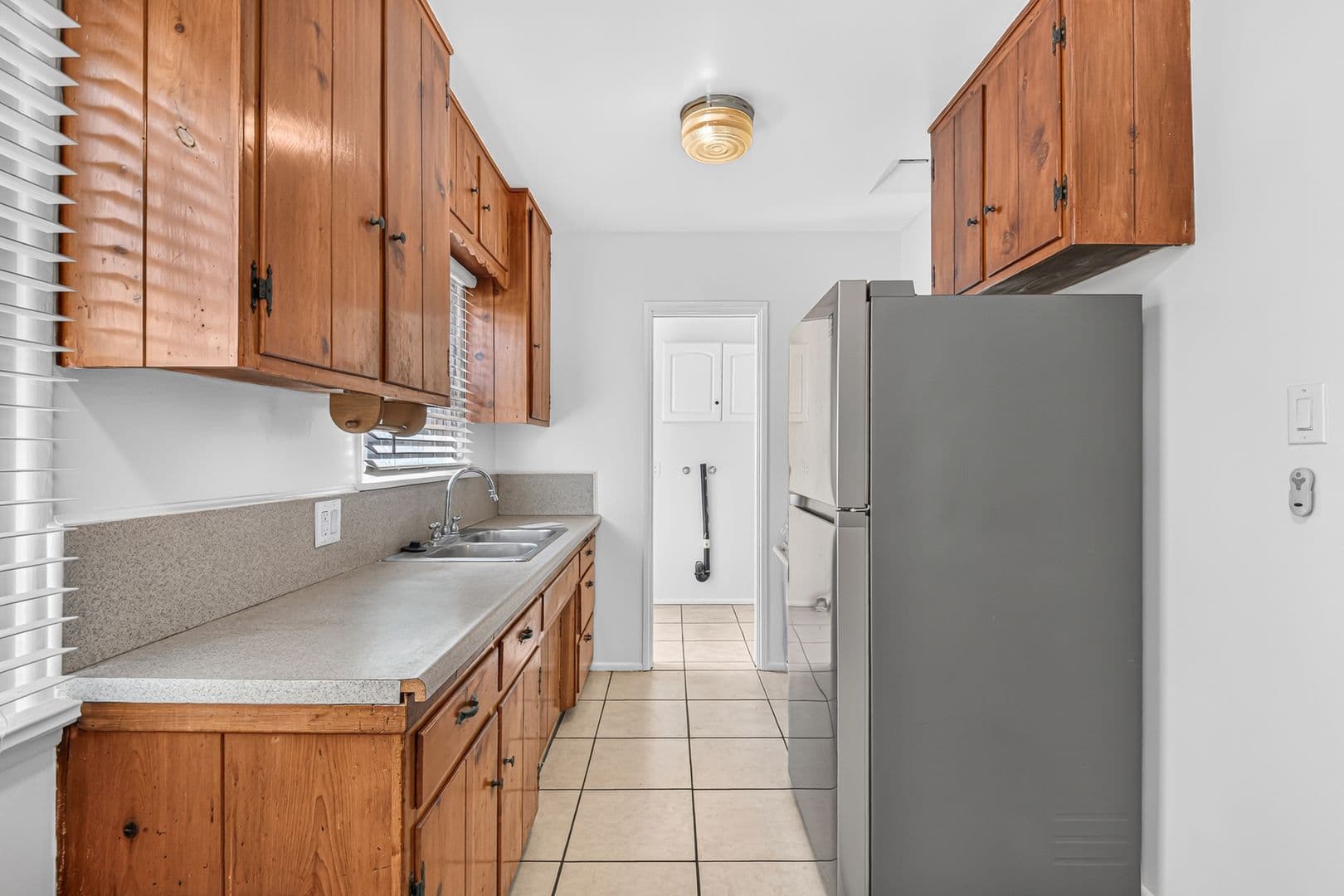 Redondo Beach Apartment: 1906 Voorhees Ave