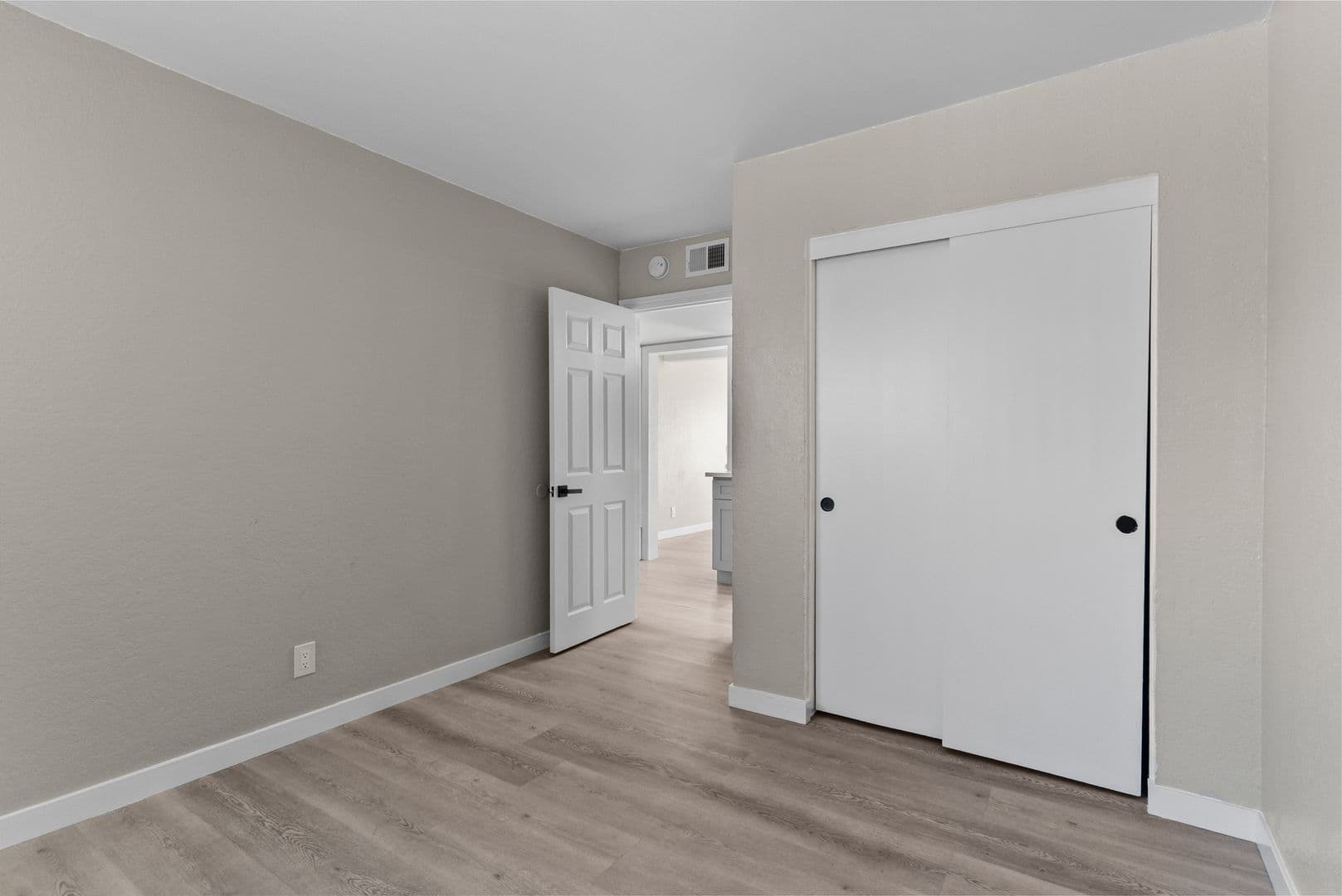 Garden Grove Apartment: 8101 Larson Avenue