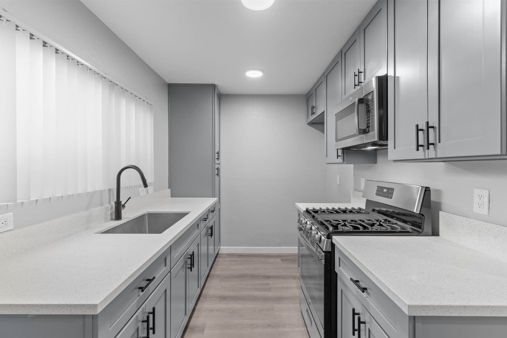 Garden Grove Apartment: 8101 Larson Avenue