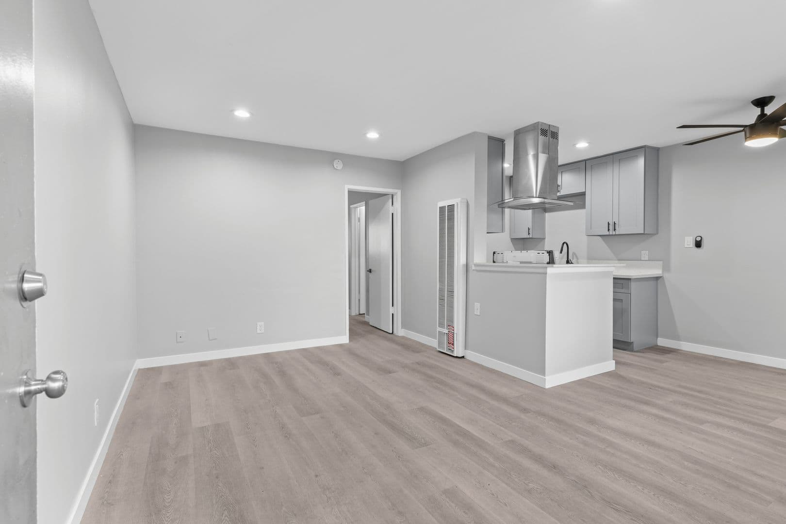 Garden Grove Apartment: 12602 Kensington Lane