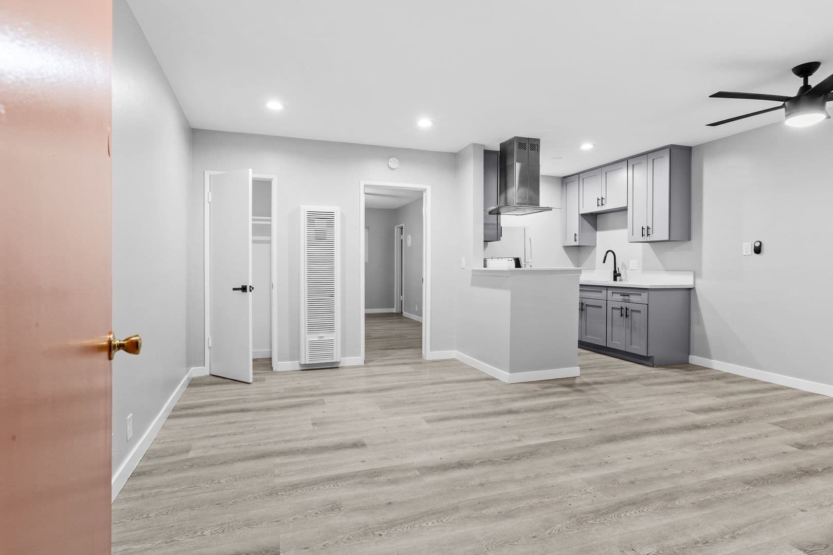 Fullerton Apartment: 1655 West Malvern Avenue