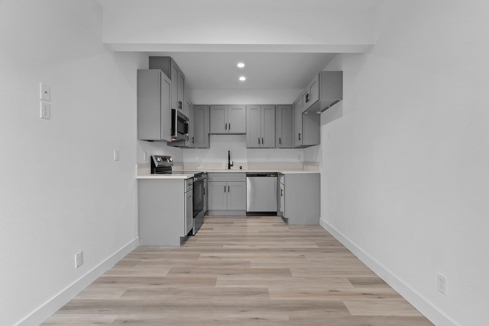 Anaheim Apartment: 9632 Ball Road