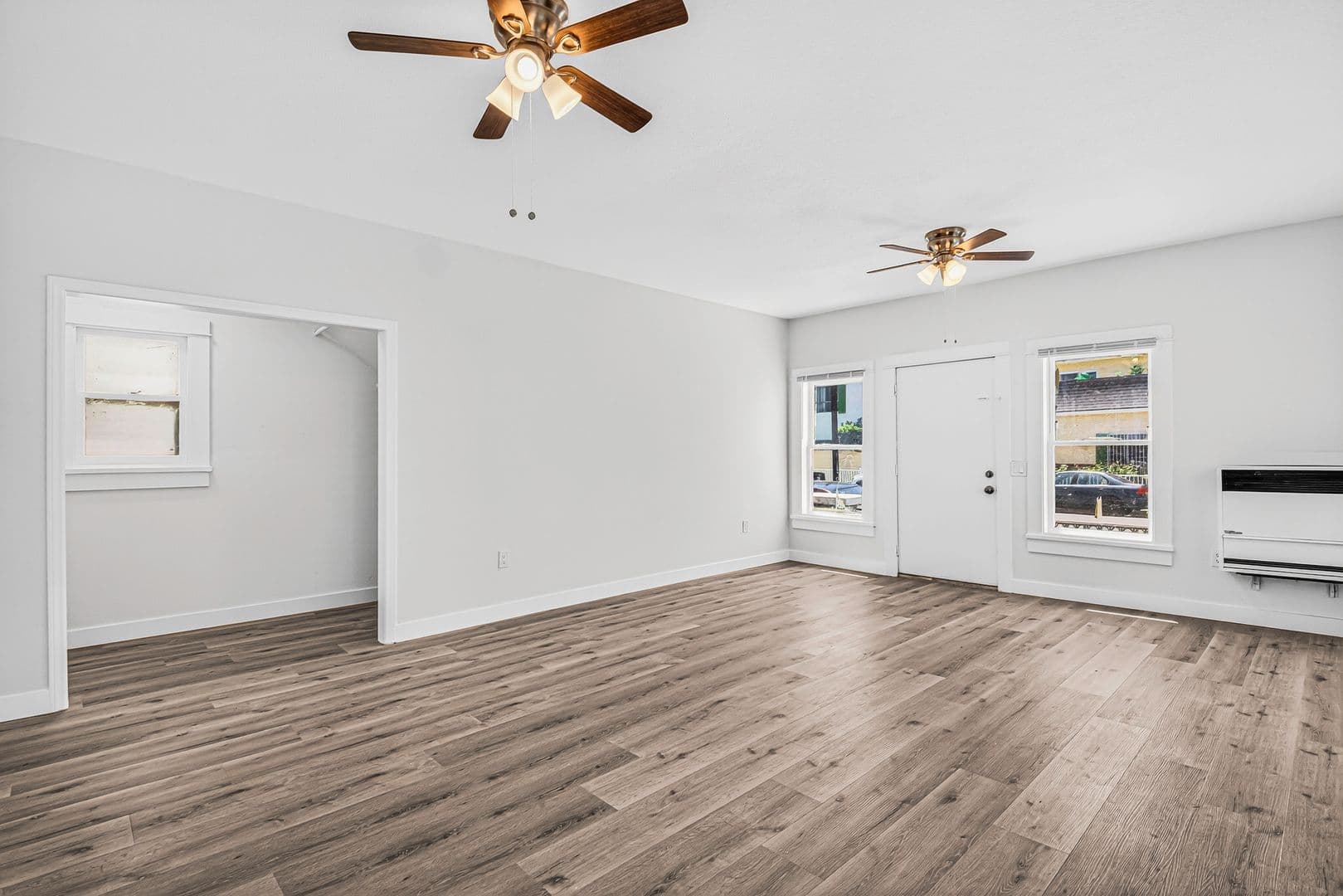 Long Beach Apartment: 1045 E 4th Street