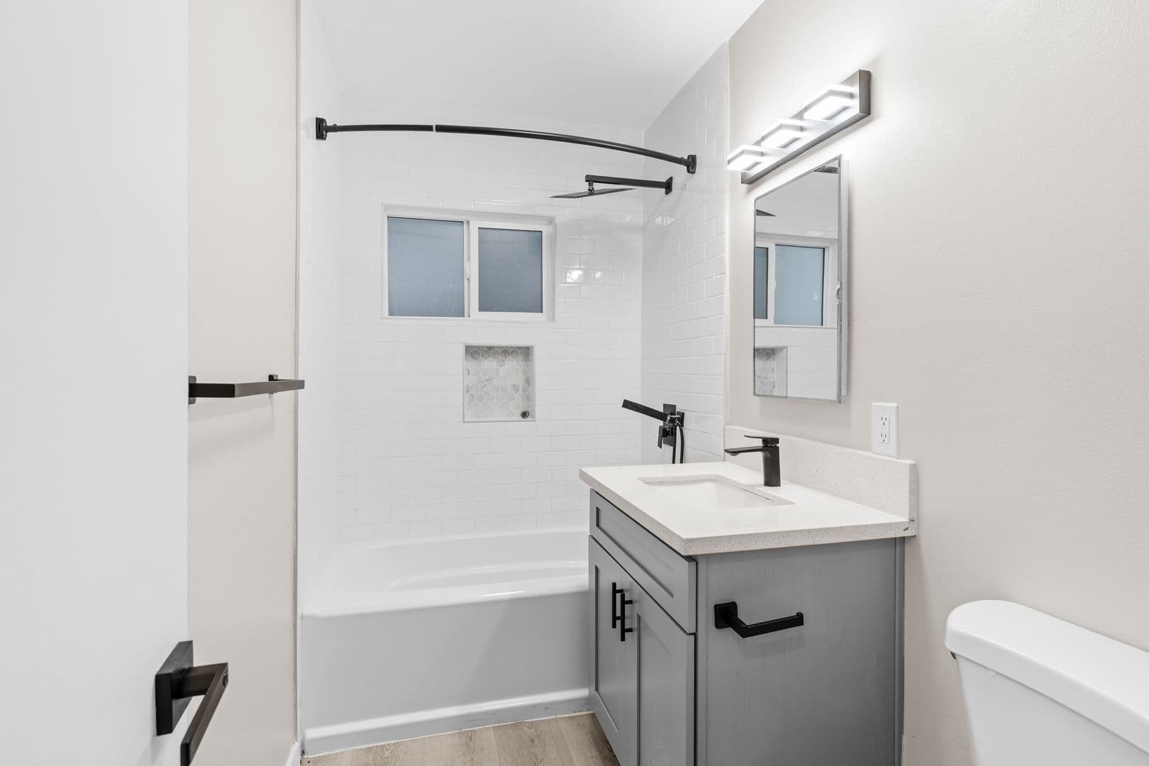 Anaheim Apartment: 9632 Ball Road