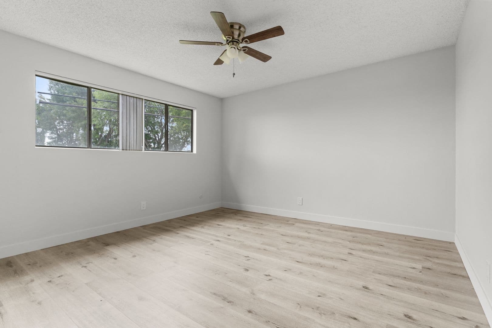 Garden Grove Apartment: 8331 Lampson Avenue