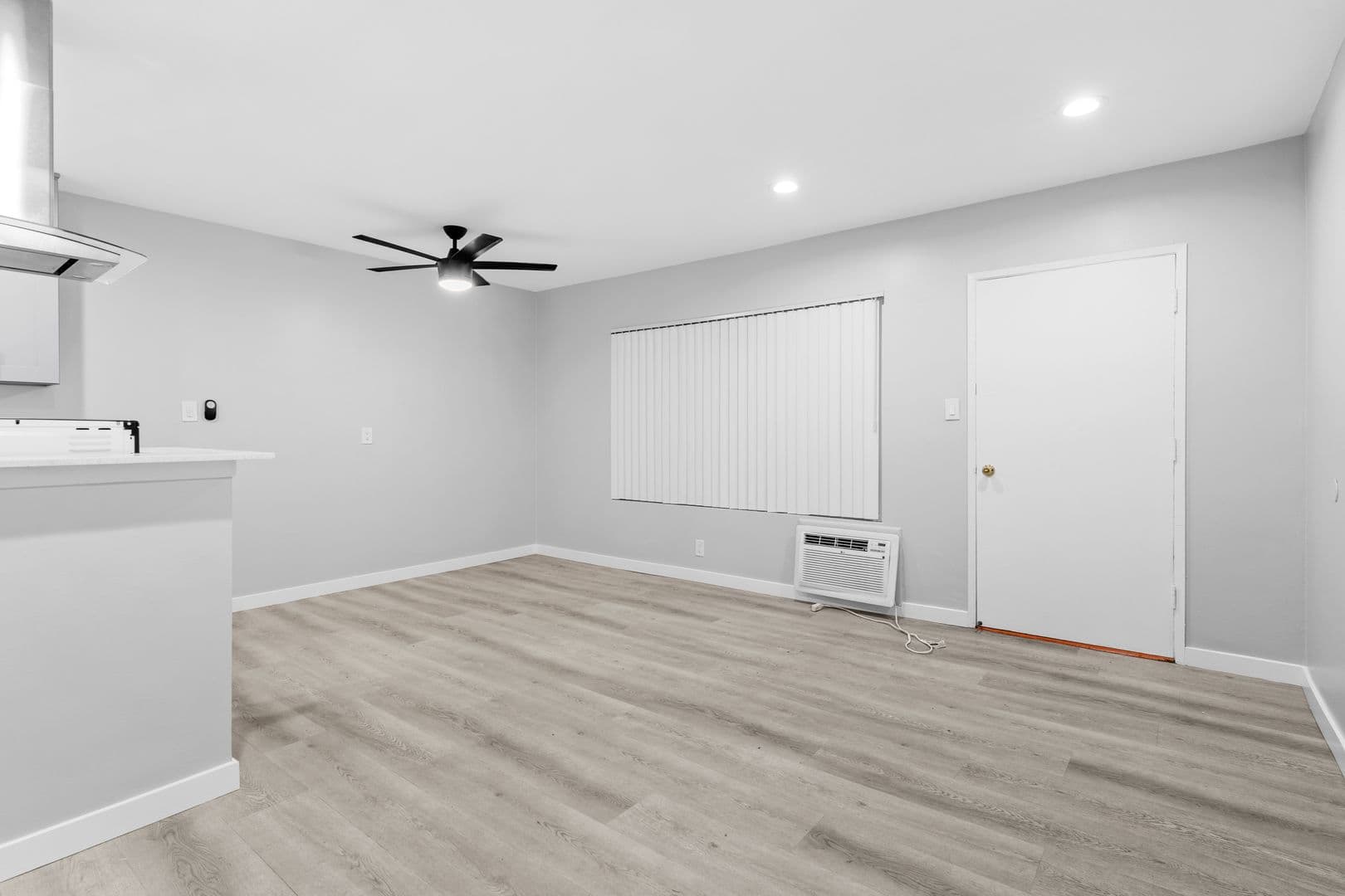 Fullerton Apartment: 1655 West Malvern Avenue