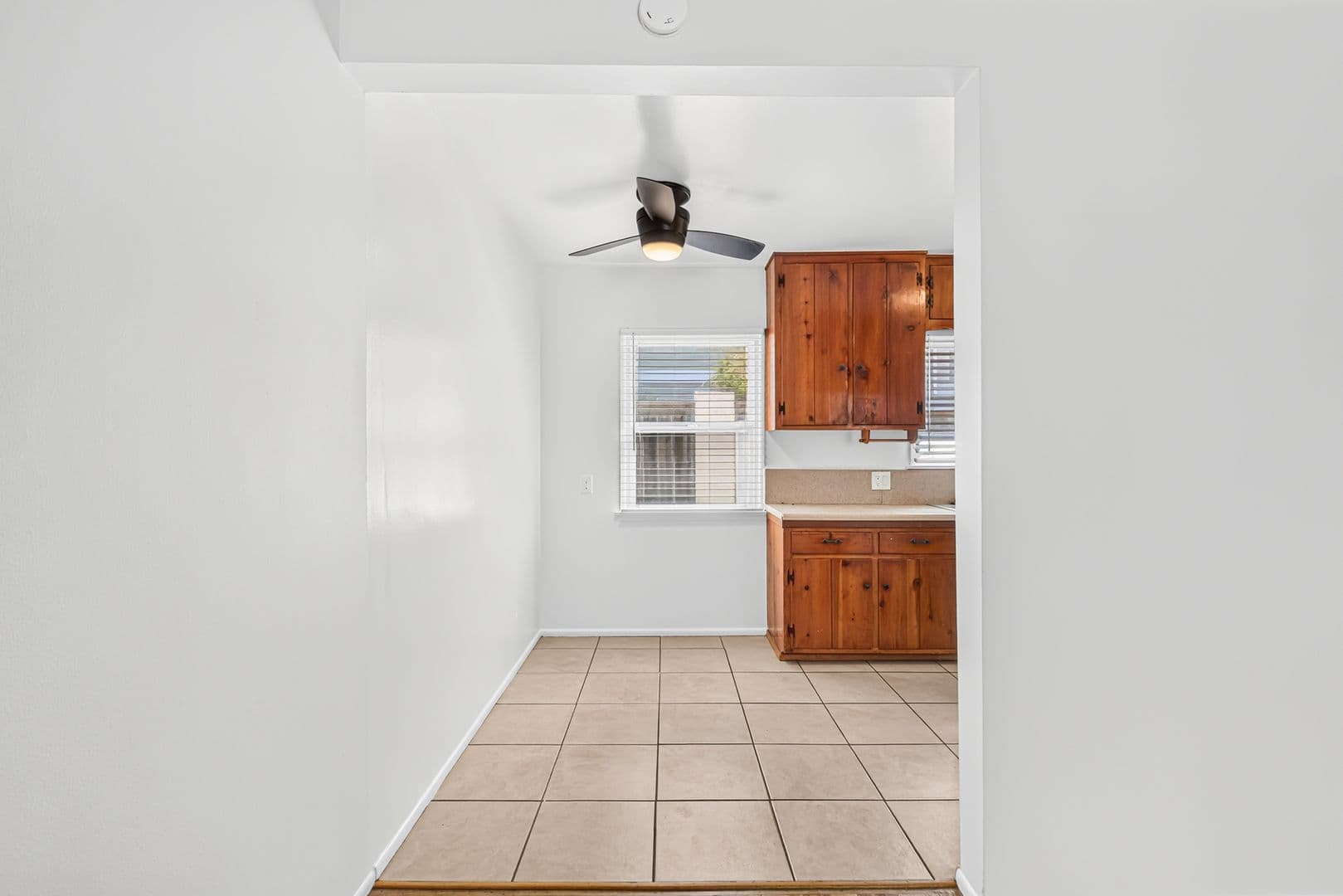 Redondo Beach Apartment: 1906 Voorhees Ave