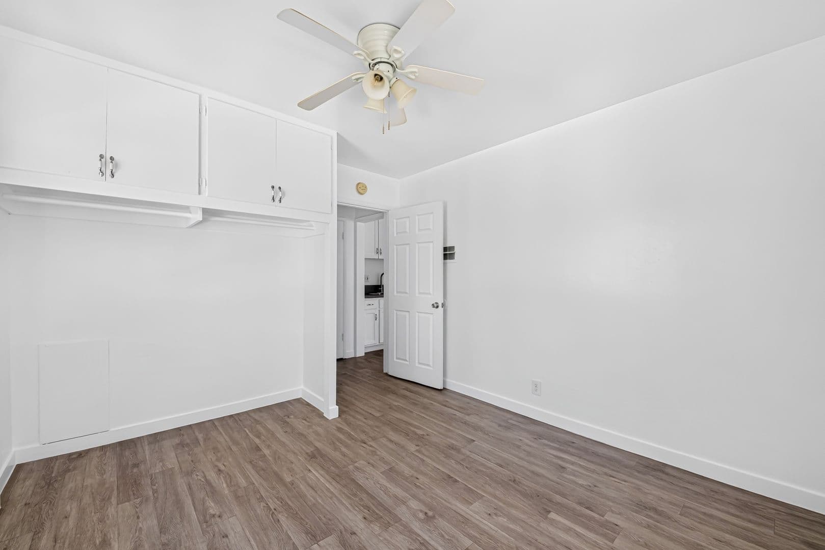 Escondido Apartment: 203 West 3rd Avenue