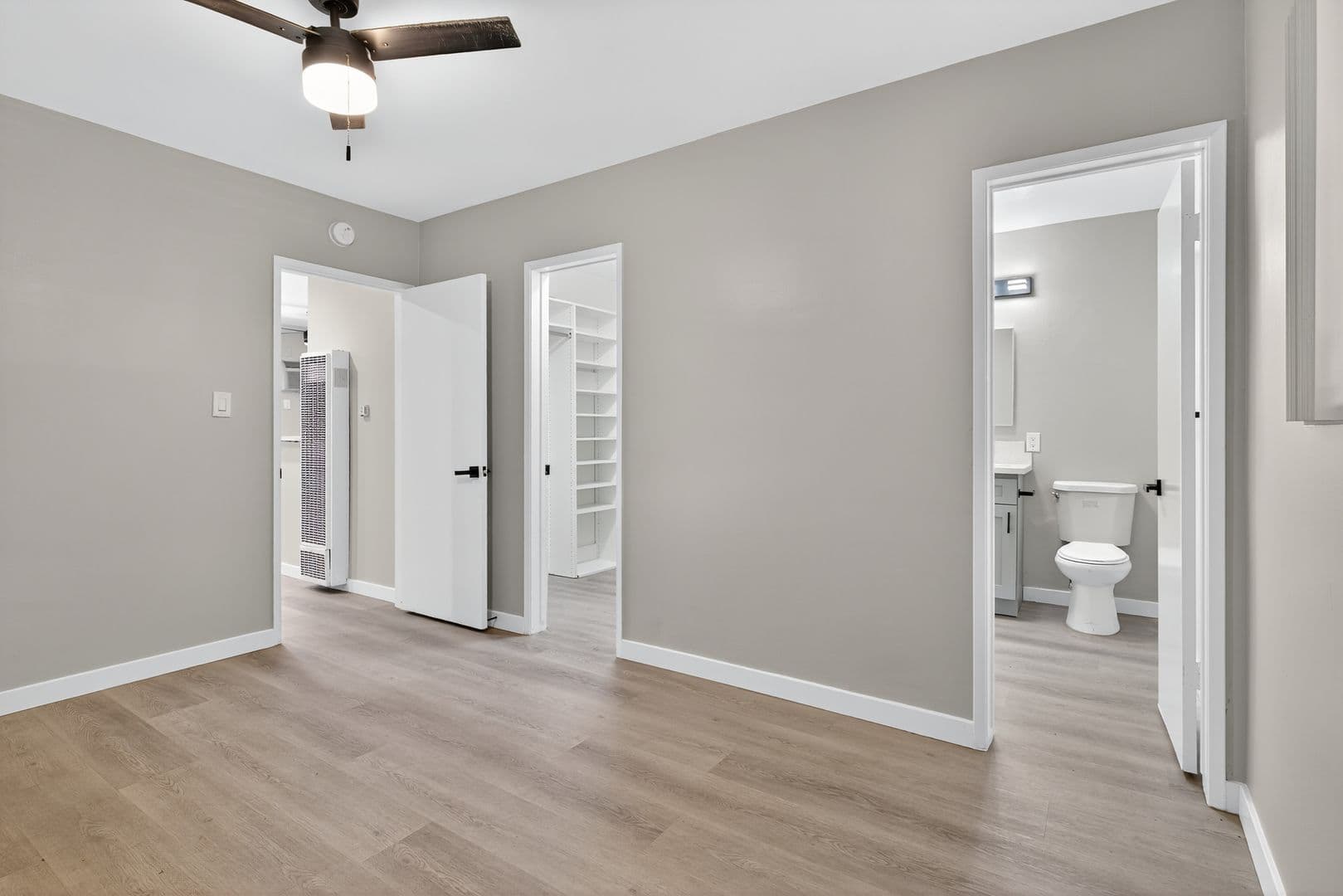 Fullerton Apartment: 2300 East Commonwealth Avenue