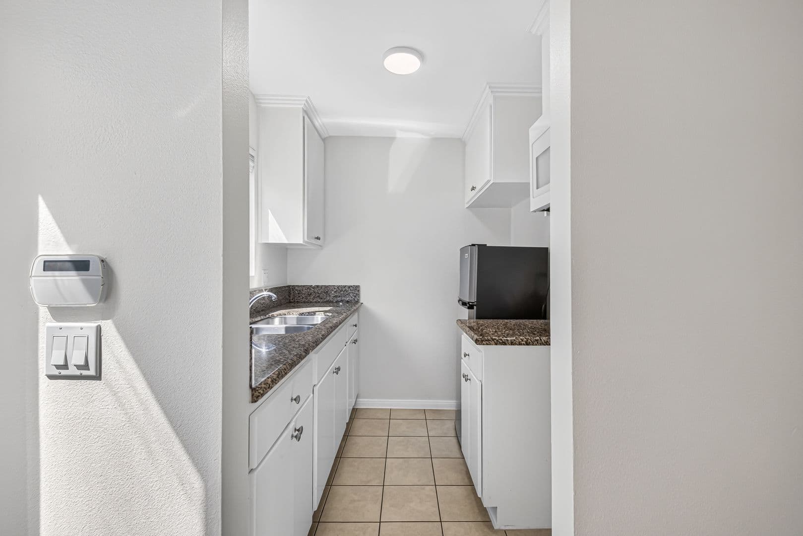 Long Beach Apartment: 67 Alamitos Ave
