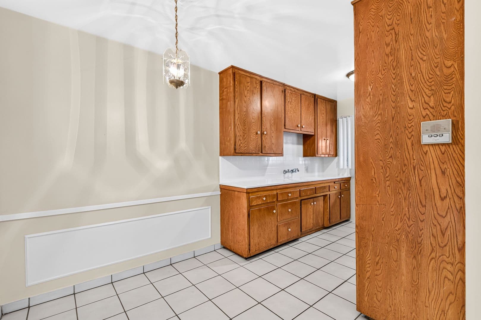 Los Angeles Apartment: 3888 Potomac Ave.