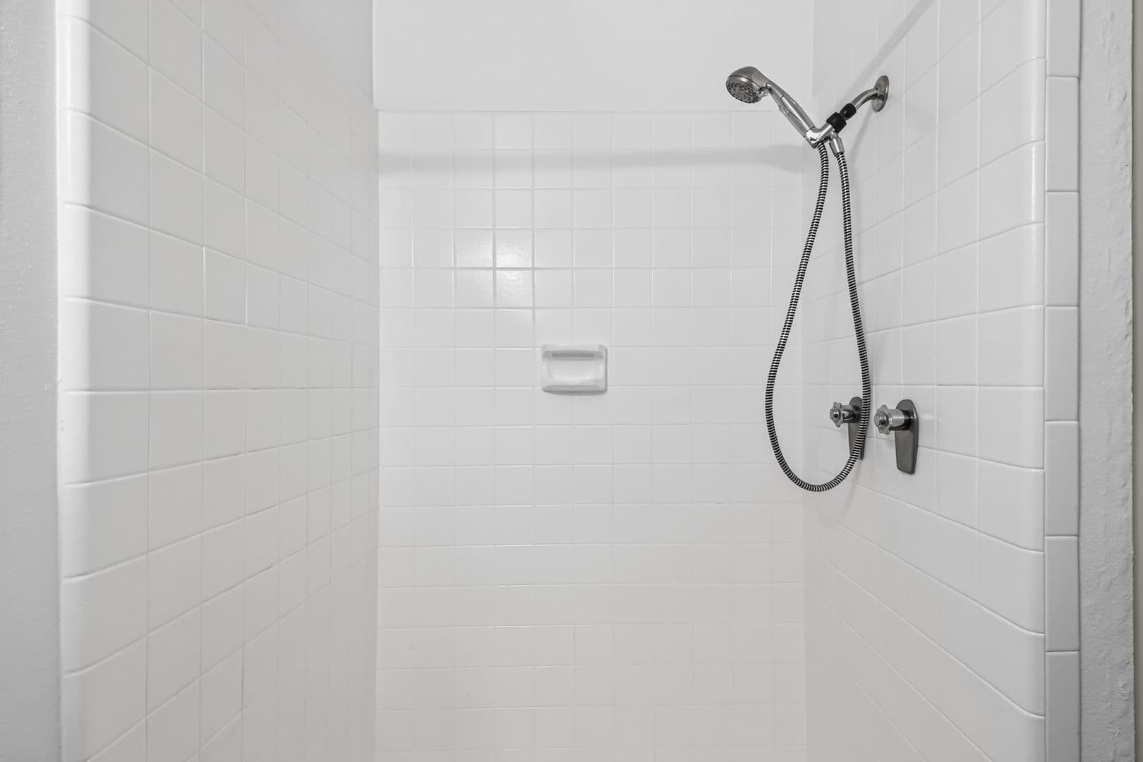 Long Beach Apartment: 730 Magnolia Avenue