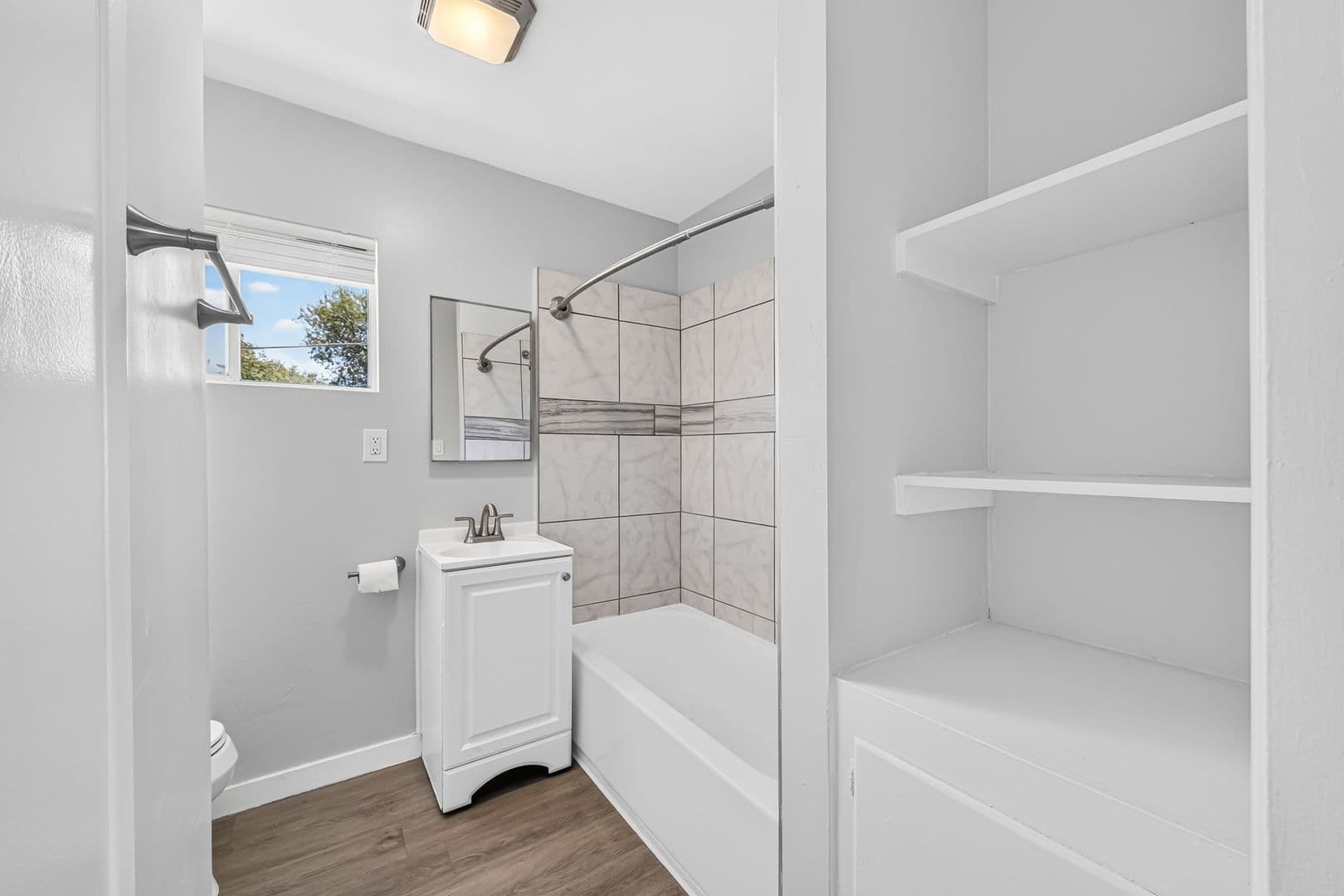 Escondido Apartment: 203 West 3rd Avenue