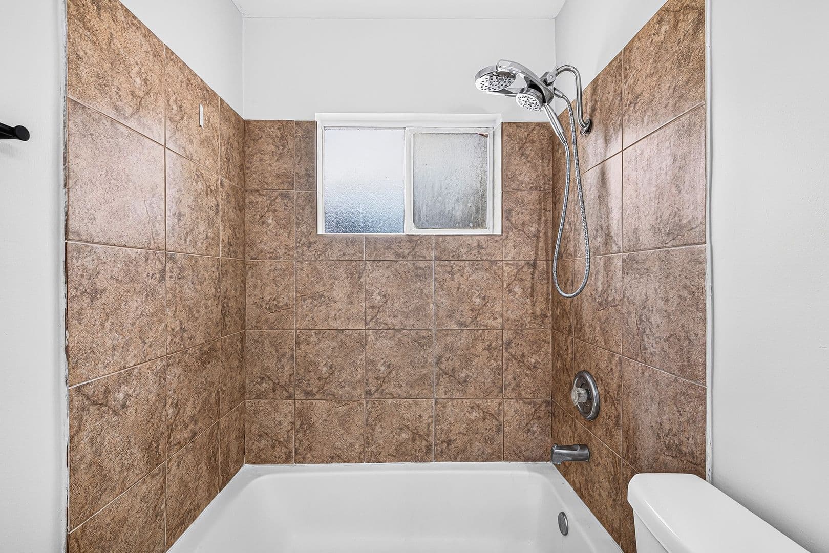 Anaheim Apartment: 147 S Magnolia Avenue