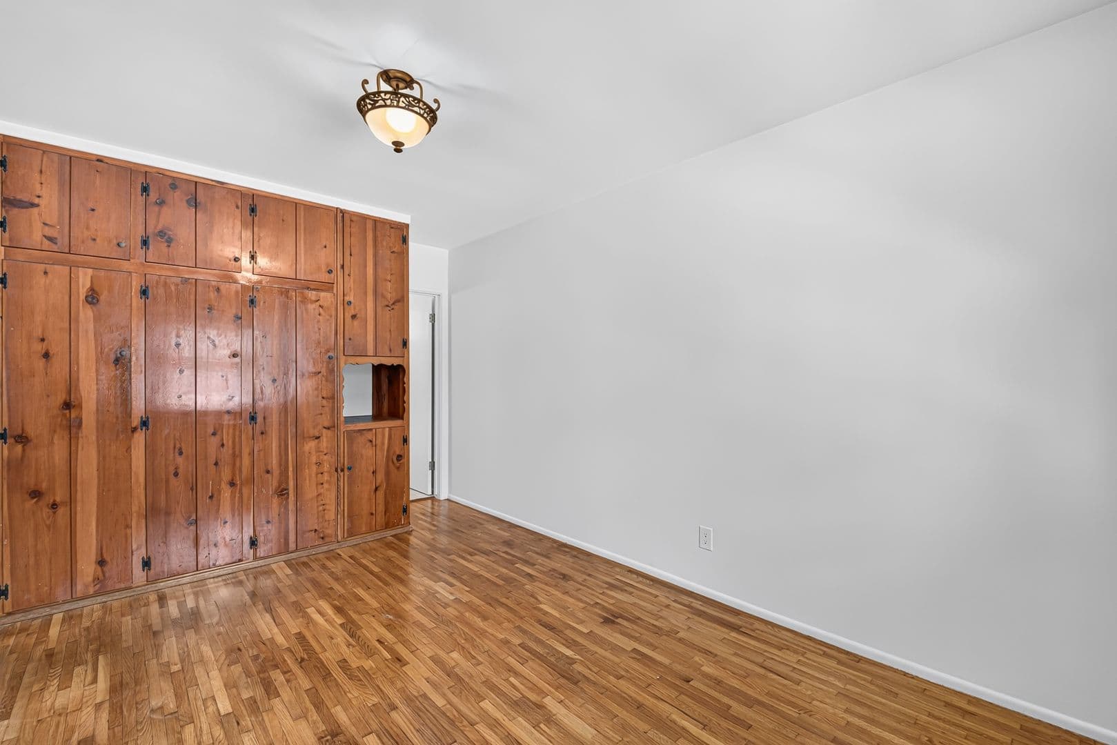 Redondo Beach Apartment: 1906 Voorhees Ave