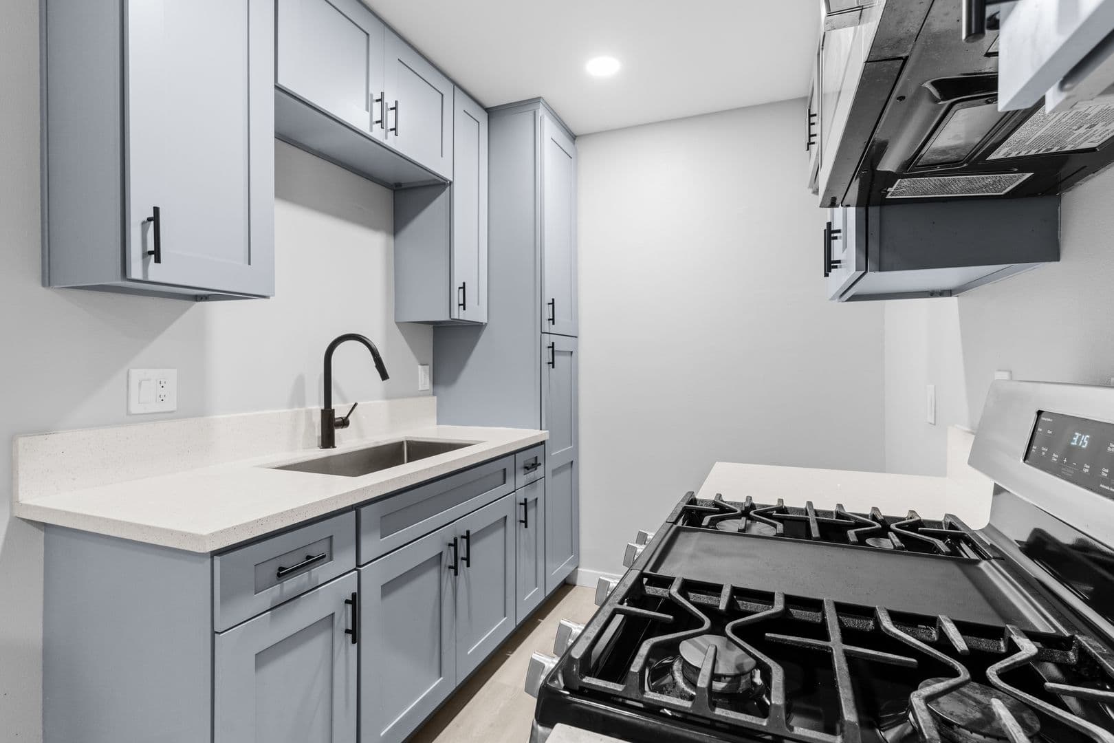 Anaheim Apartment: 9632 Ball Road