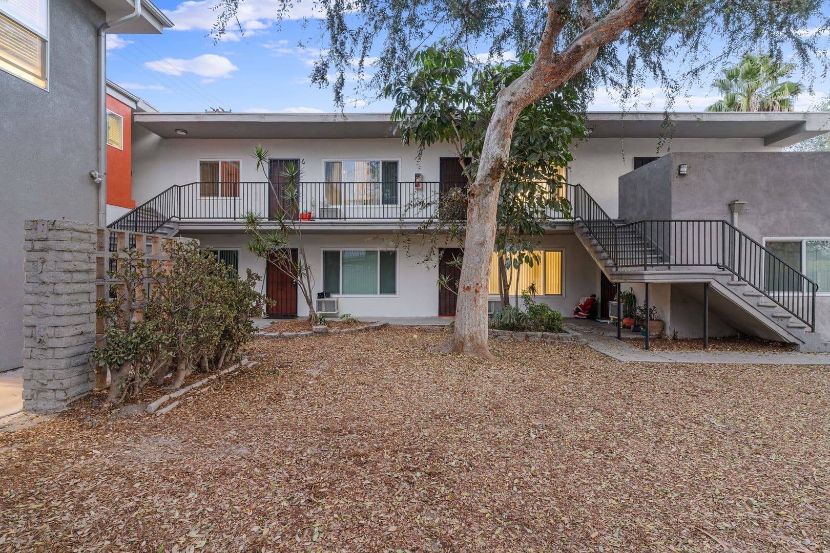 Fullerton Apartment: 1655 West Malvern Avenue