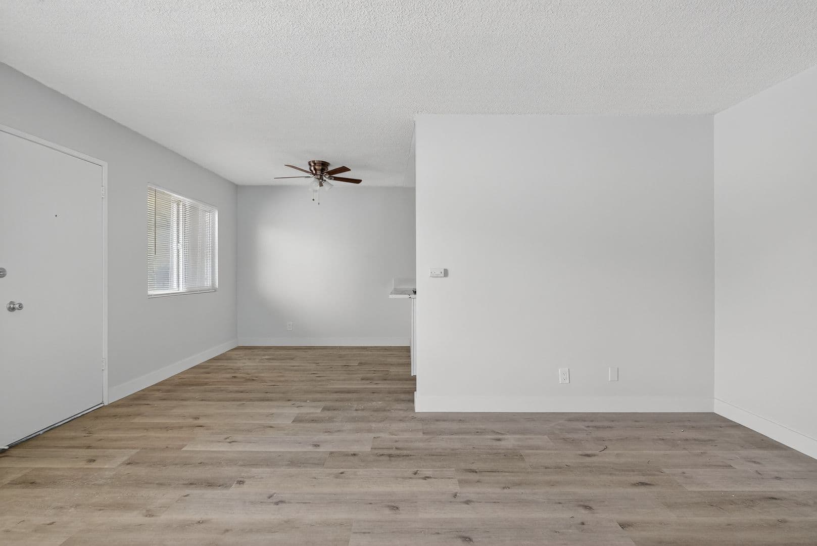 Long Beach Apartment: 125 E. Spring St