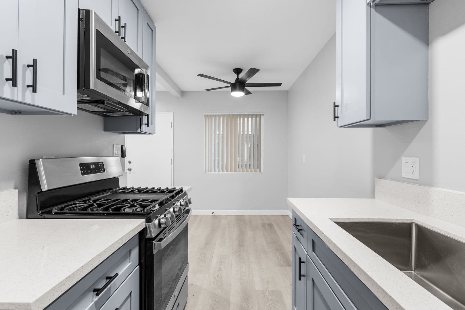 Anaheim Apartment: 9632 Ball Road