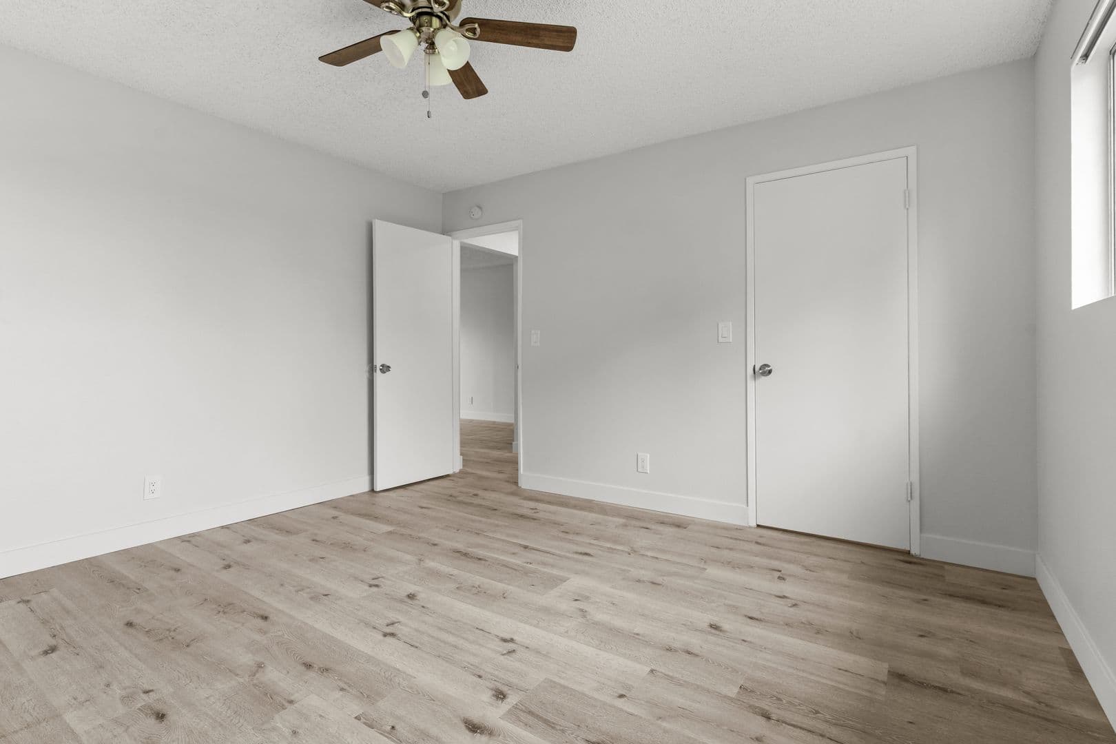 Garden Grove Apartment: 8331 Lampson Avenue