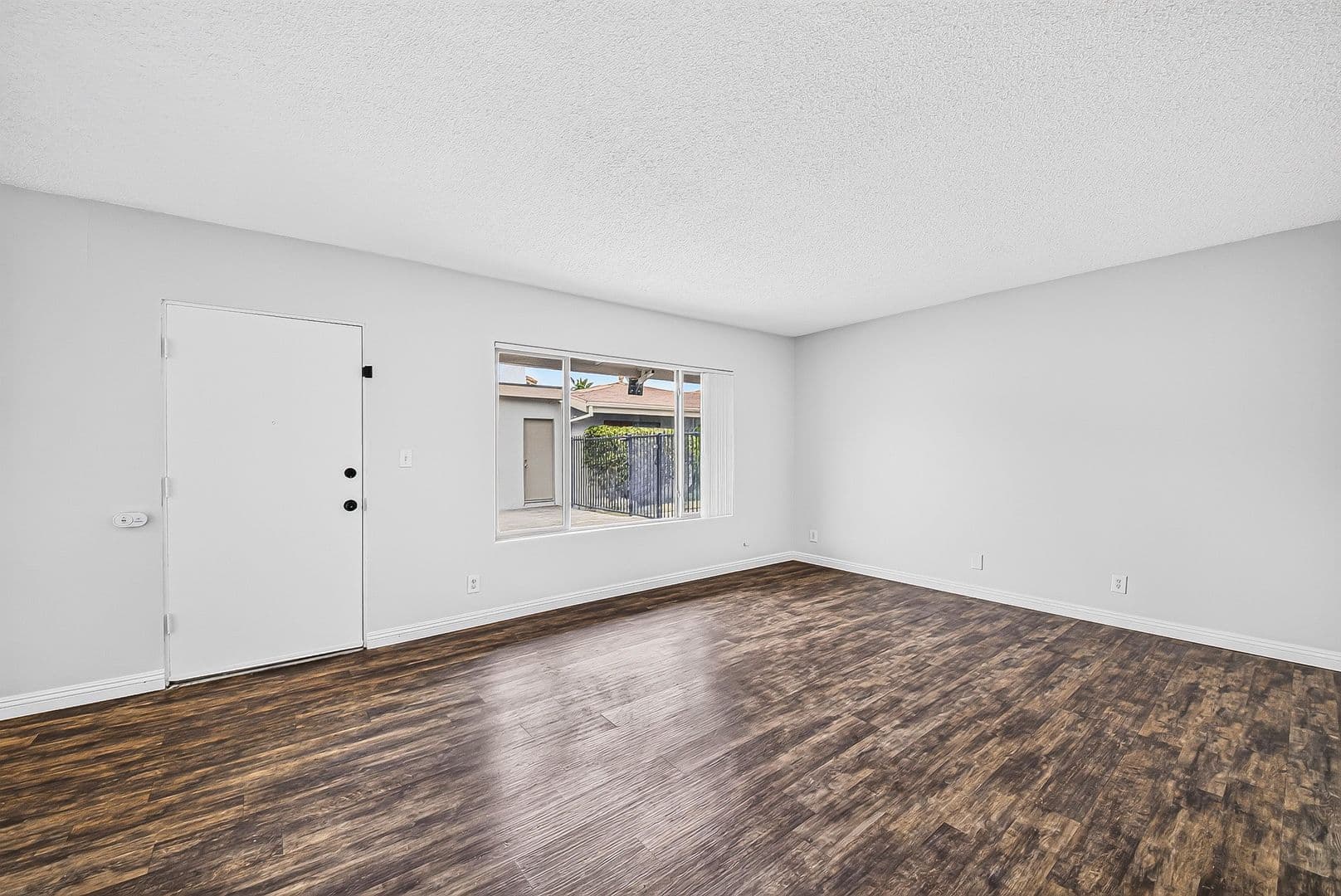 Anaheim Apartment: 147 S Magnolia Avenue